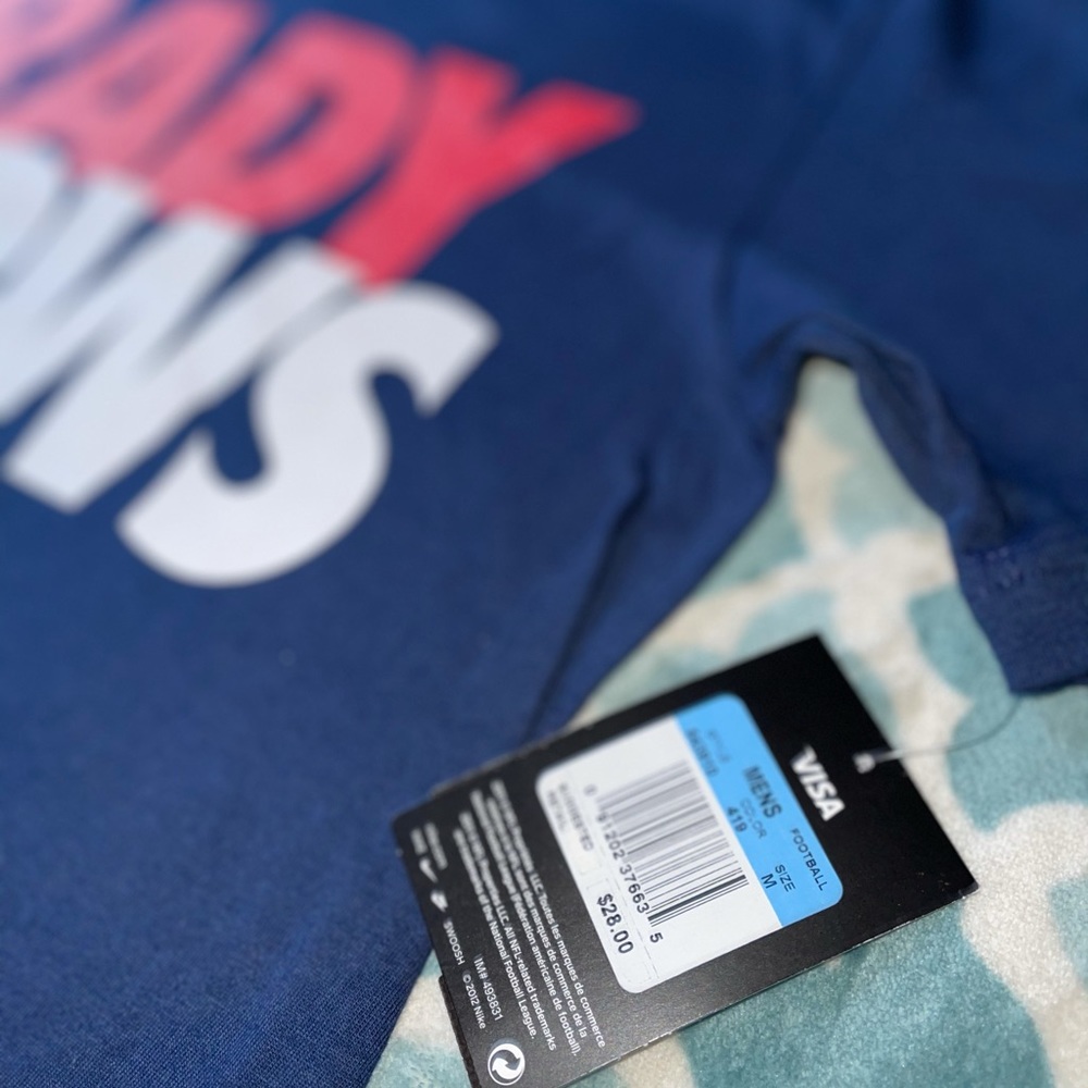 Nike “Brady Knows” Shirt NWT - Picture 3 of 5
